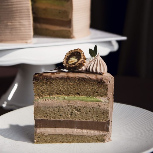 Hojicha Thai Green Tea Chocolate Cake Slice
